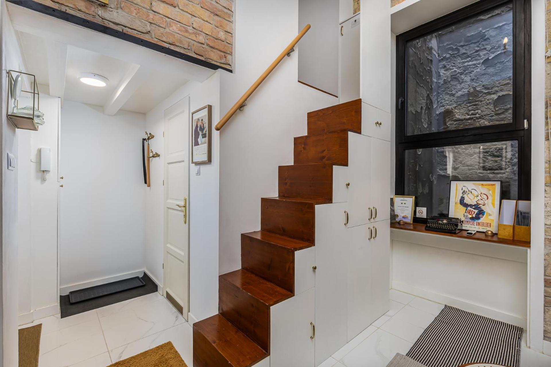 Apartment Ac Incl At Writer's Place Near Basilica And Opera Budapest